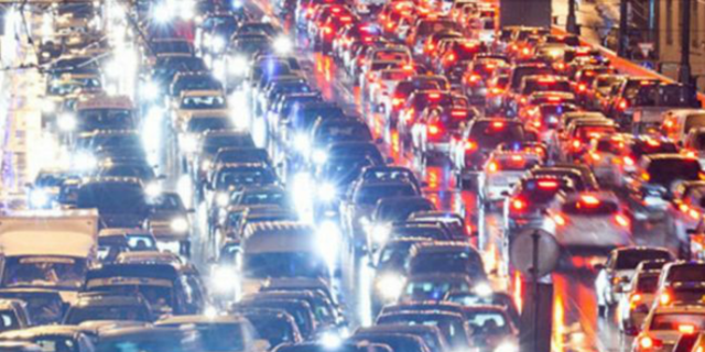 В Киеве пробки достигли 8 баллов