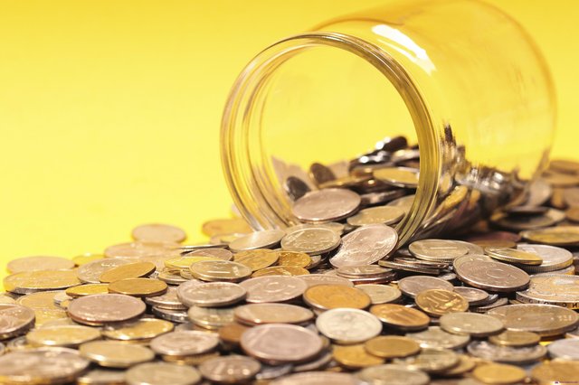 Банкам изменили правила взыскания долгов с украинцев