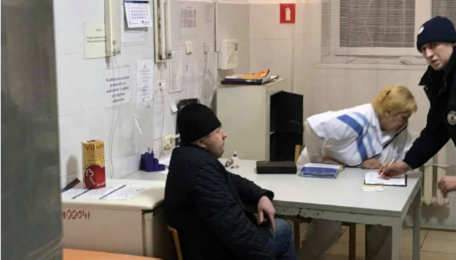 В Ужгороде полицейские завезли судью в наркодиспансер