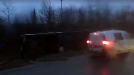 Під Львовом перекинувся автобус із білоруськими туристами