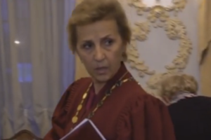 "Бери бумагу и ручку!": судья ВСУ закатила истерику на вопрос по е-декларации