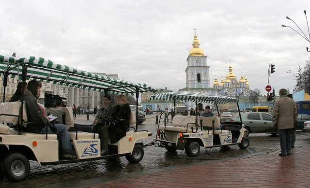 Завеса страха или визовая бюрократия: почему иностранцы не едут в Украину