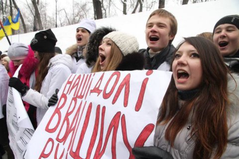 Народный депутат сообщил, что студенты вышли на митинг во Львове