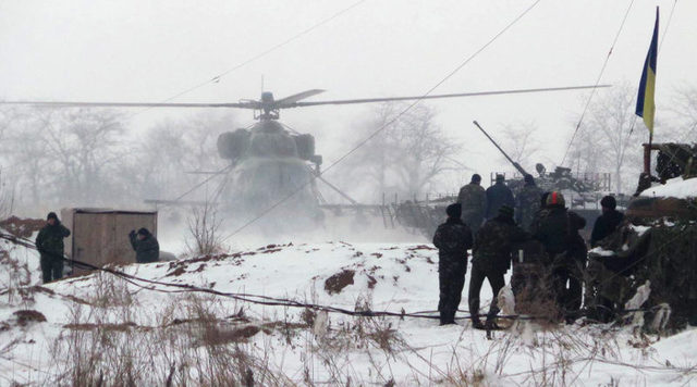 Під Світлодарськом триває потужний бій