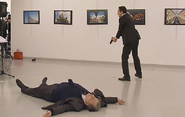 Блогер: Убитый российский посол меня не трогает. Это пособник убийц