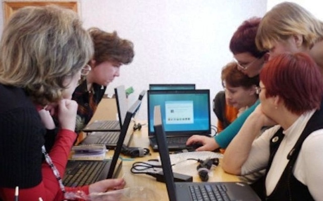 Кабмин решил, когда и как будет отпускать педагогов на выслугу лет