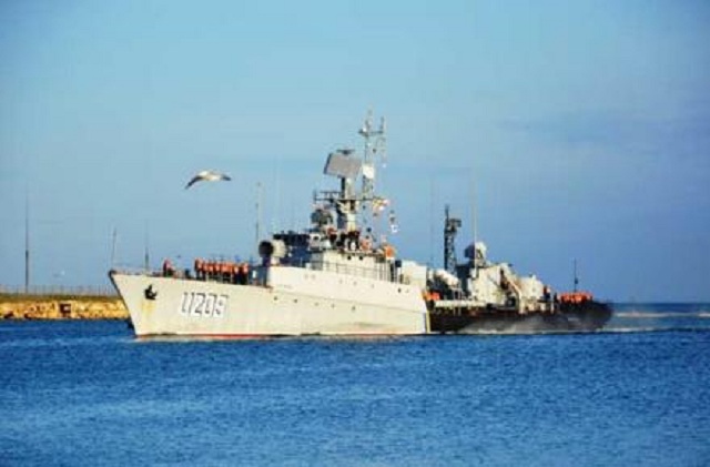 Российские военные мародеры разбирают на запчасти украинский корвет «Тернополь»