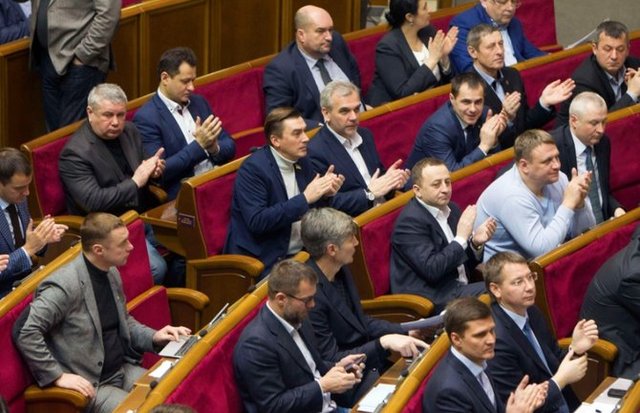 Нардепы готовятся увеличить себе зарплату