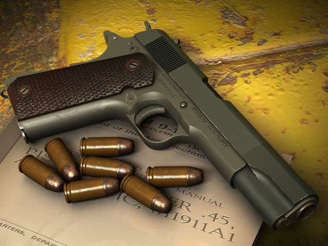 МВС відмовляється розкривати імена нагороджених зброєю в 2015-2016