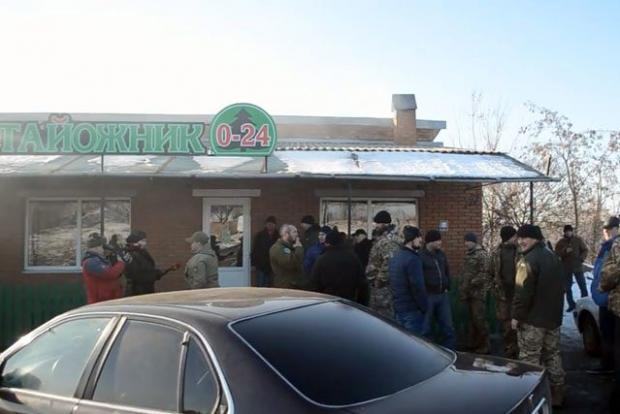 У селищі Вороновиця під Вінницею місцева "братва" намагалася змусити платити данину 21-річного бійця Нацгвардії