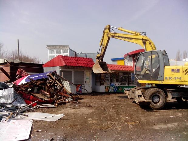 Юрий Луценко выступает против "полицейской поддержки" зачисток МАФов в Киеве