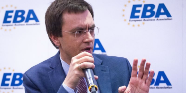 Омелян раскритиковал финансовую политику Укрзализныци