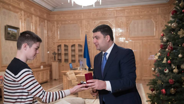 Гройсман допоміг 13-літньому герою втілити заповітну мрію