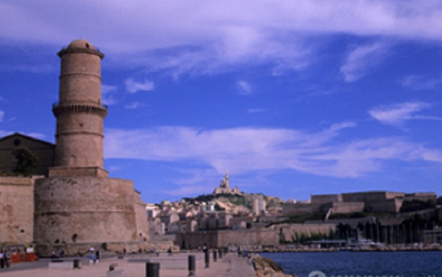 "Крым жалко!" Россиянка поразила украинского нардепа в Марселе