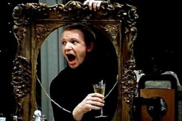 "Нет ничего более мерзкого и унылого…": в Украине сокрушили советский новогодний символ