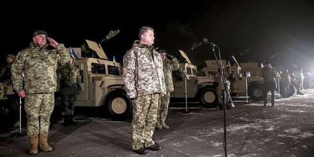 Порошенко назвал гарантов возможности мирно встретить Новый год в Украине