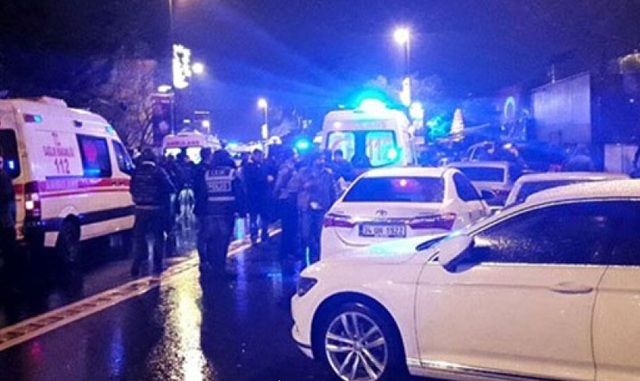 Появилась видеозапись начала атаки на ночной клуб в Турции