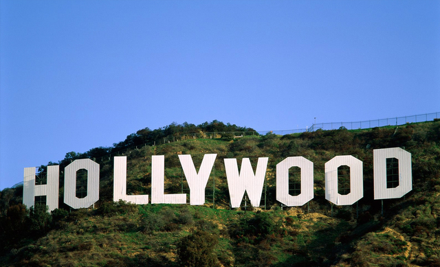 В Лос-Анжелесі невідомий змінив напис Hollywood на Hollyweed