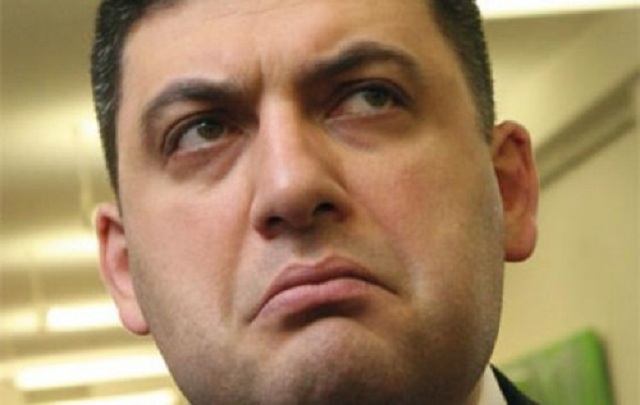 "Не давайте вешать себе на уши лапшу", - Кучеренко о бизнесе Гройсмана