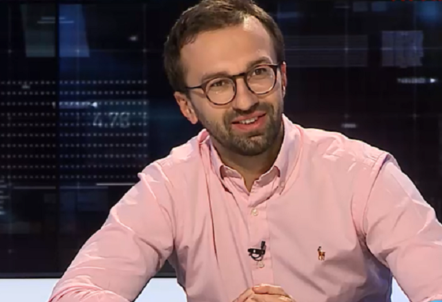 Некоторые люди имеют по полдюжине пистолетов от Авакова — нардеп