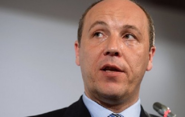 Спикер ВР Парубий всеми силами старается оттянуть исполнение вердикта суда