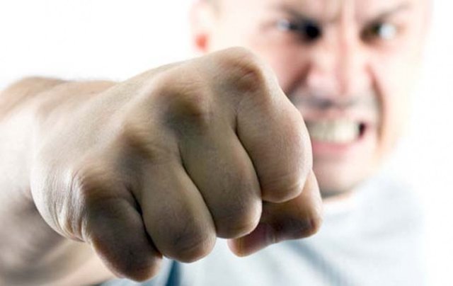 У Києві п’яний водій влаштував бійку з патрульними