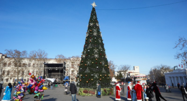 В сети высмеяли новогодний подарок России крымчанам