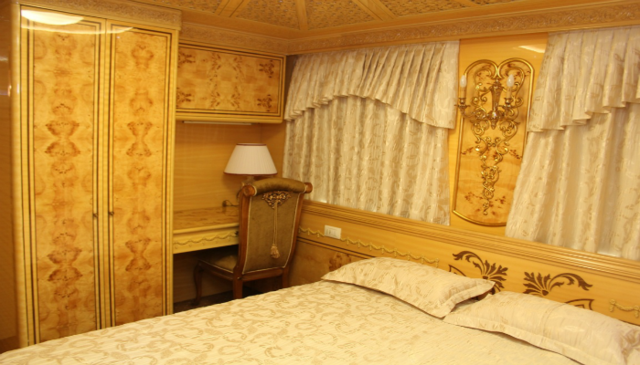 Волонтер заплатил 15 тыс гривен за VIP-вагон «Укрзализныци»