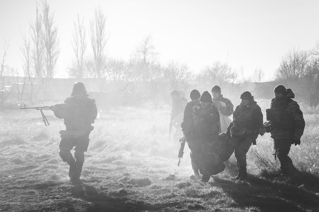 Война на Донбассе: ранены солдаты ВСУ