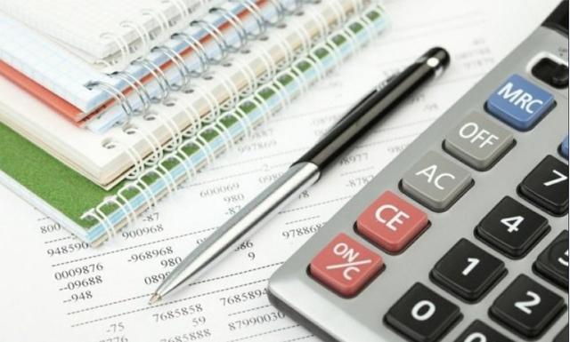 Чергова брехня крадія. Достатньо лише подивитись декларацію Порошенка - Власенко