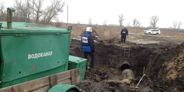 На Луганщине из-за прорыва трубы без воды осталось 250 тысяч людей