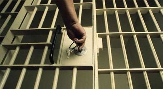 Лукьяновским изолятором руководят алкоголь, наркотики и бабло - Старенький