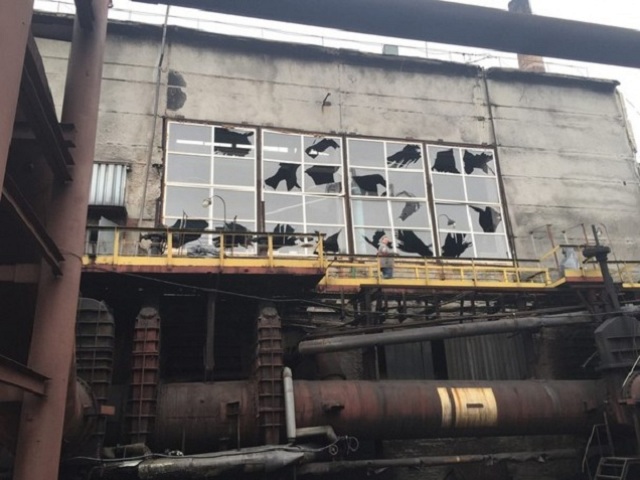 Топ-менеджер Рината Ахметова делает вид, что его завод обстреливают инопланетяне