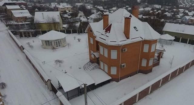 Суддівський лайфхак. Як на одну зарплату нажити дев’ять квартир та три будинки
