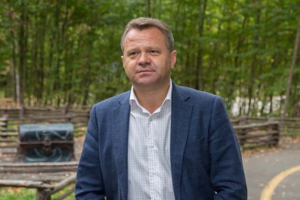 Бучанська міськрада незаконно передала землю під забудову фірмі, пов’язаній з мером міста