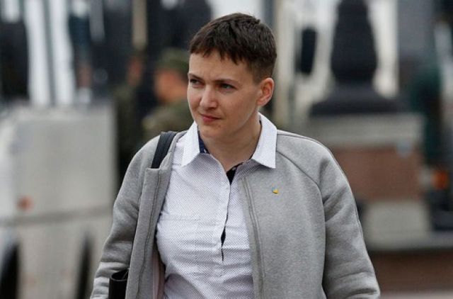 Луценко: Невозможно де-юре обвинить Савченко в госизмене