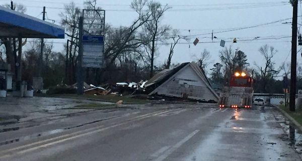 На США обрушился смертельный торнадо