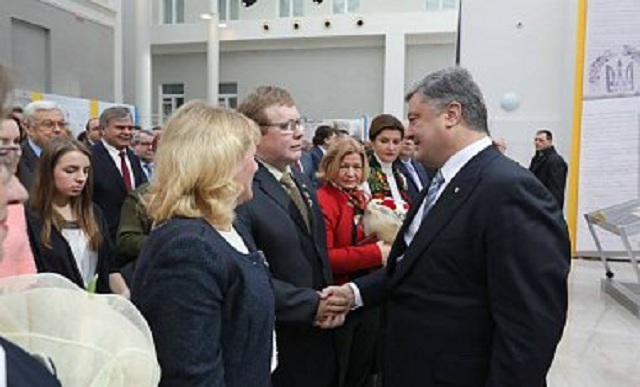 Петр Порошенко присвоил звание Героя Украины Владимиру Жемчугову