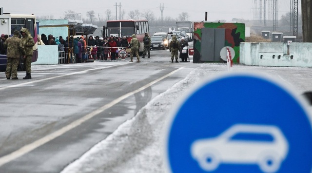 Мужчина умер на КПВВ «Марьинка»