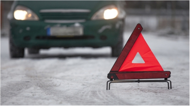 В Ровенской области столкнулись грузовик и рейсовый автобус: есть пострадавшие