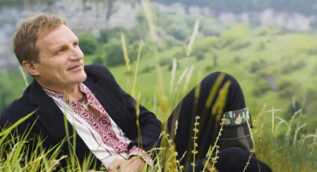 Олег Скрипка на День Соборности исполнил в Днепре героический марш ОУН