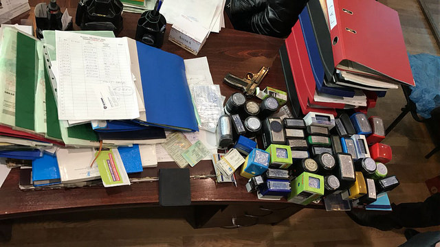 СБУ разоблачила перевозчиков-нелегалов на Закарпатье