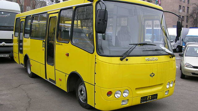 Проезд до Борисполя на автобусе стал дороже, чем на такси