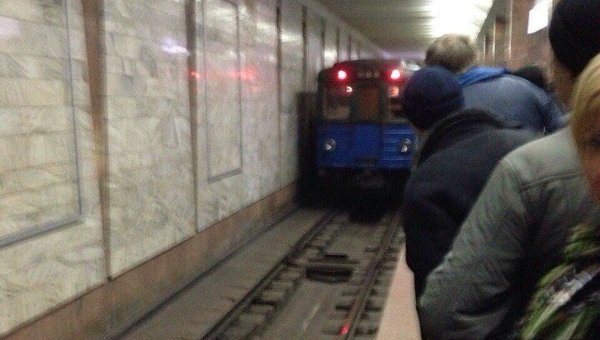 В сети появилось видео самоубийства в харьковском метро