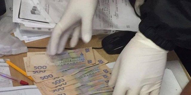 На взятке попалась помощница судьи Апелляционного суда Киевской области