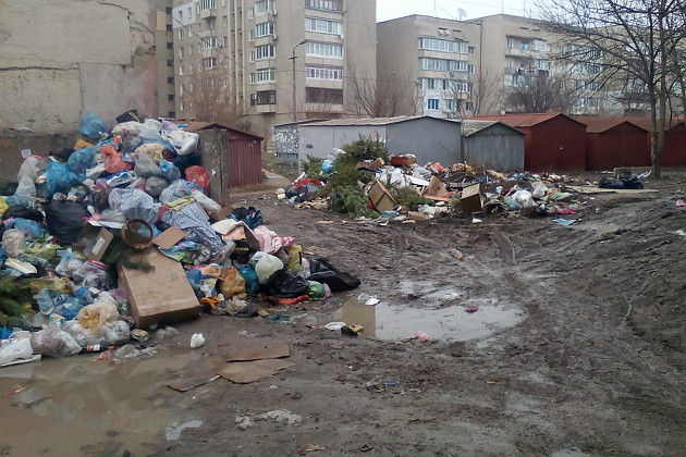 Оккупанты утопили Крым в мусоре. Фоторепортаж