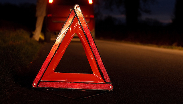 В Киеве автомобиль сбил женщину на пешеходном переходе