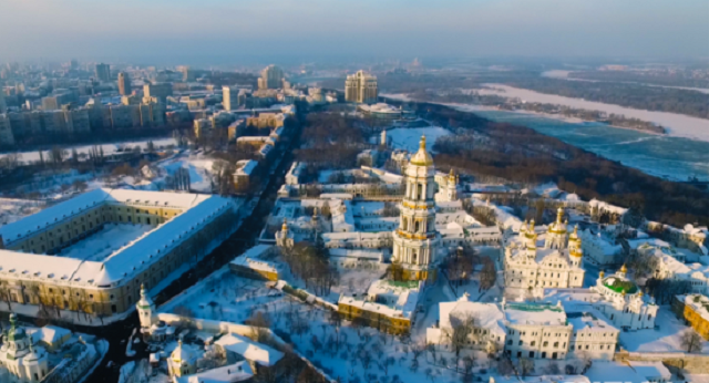 Оточення Порошенка хоче звести житловий комплекс поруч з Лаврою