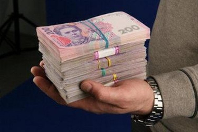 Запорожский доцент прятал взятки в «Уголовном кодексе»