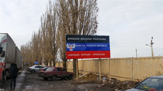 В Донецк приехали танки. Город не спит с 6:00, идут обстрелы